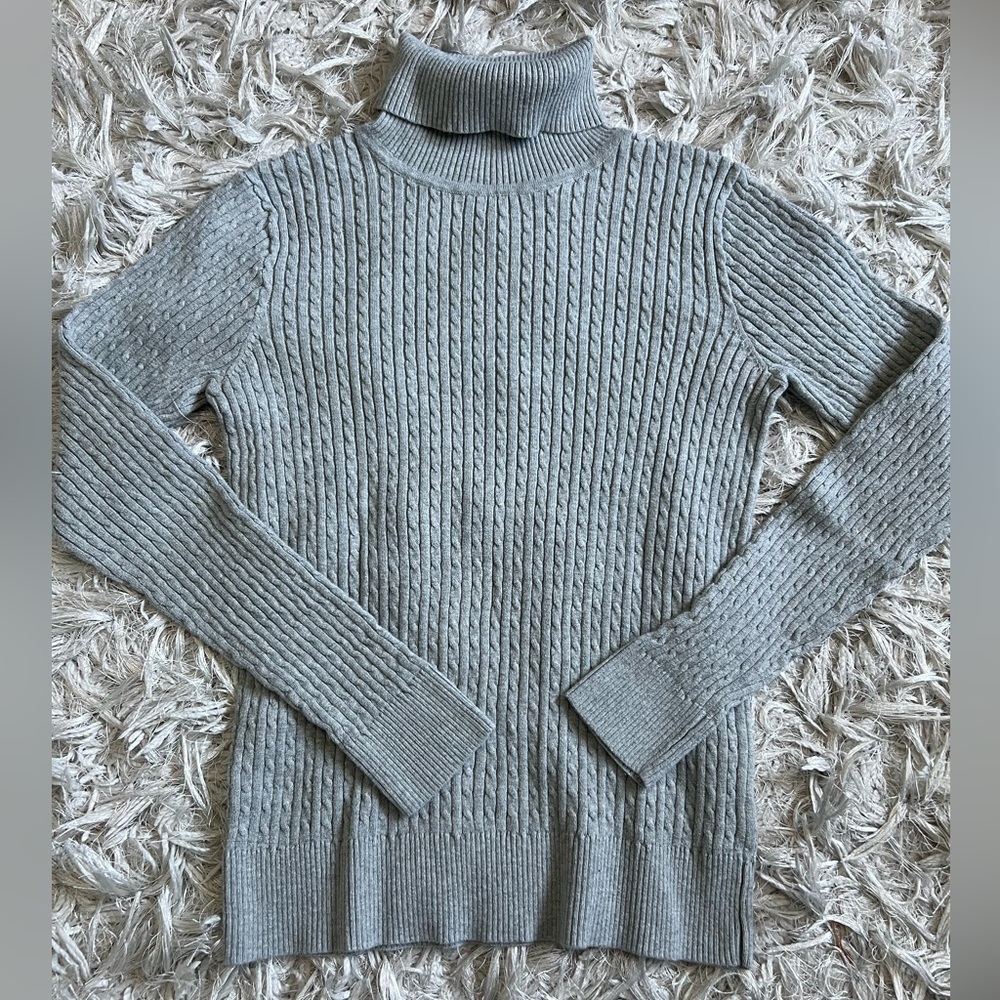 Jeanne Pierre Turtleneck